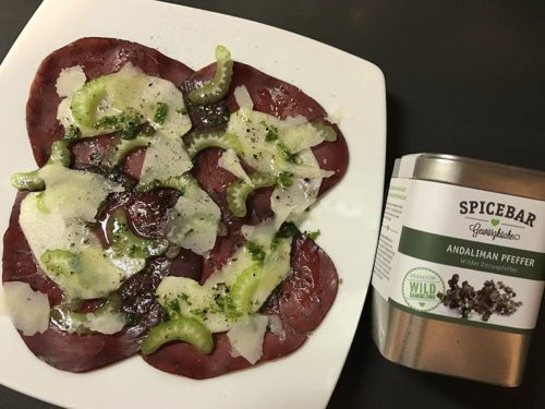 Carpaccio di bresaola, sedano, mela verde e grana