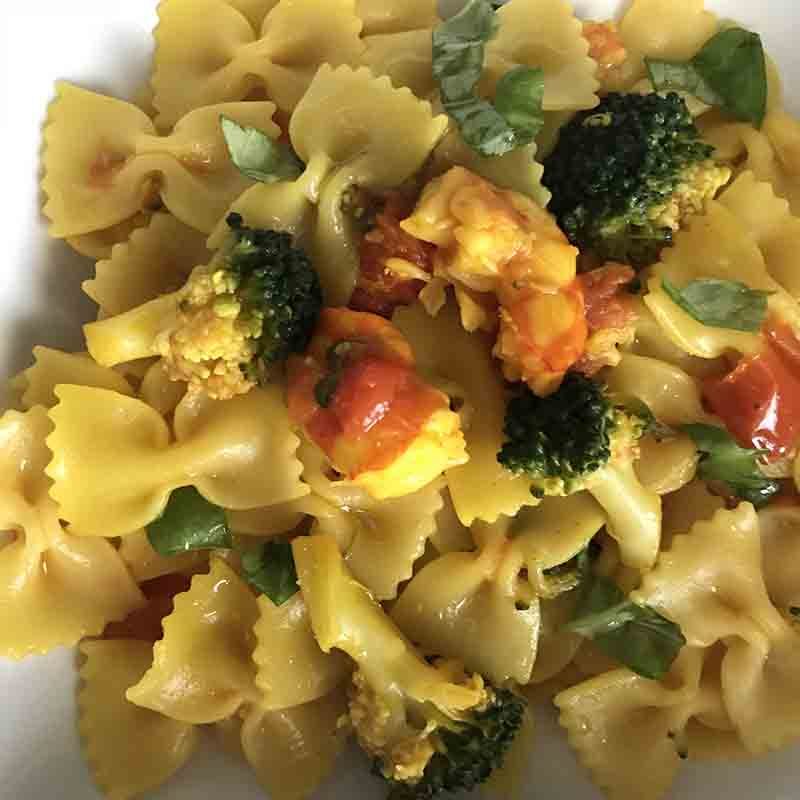 Cravattine con broccoli e gamberi