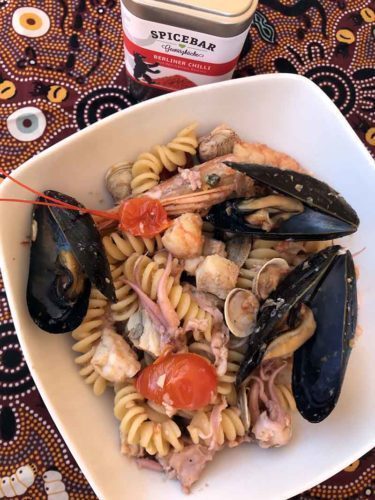 Fusilli sinfonia di mare di Genova con peperoncino Berliner Chilli Spicebar