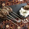 Polpette di carne all’orientale con crema di yogurt greco