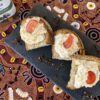 Crostini integrali con mousse di pesce