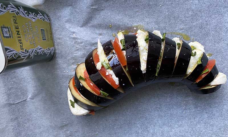 Melanzane a fisarmonica e olio extra vergine di oliva taggiasca Raineri