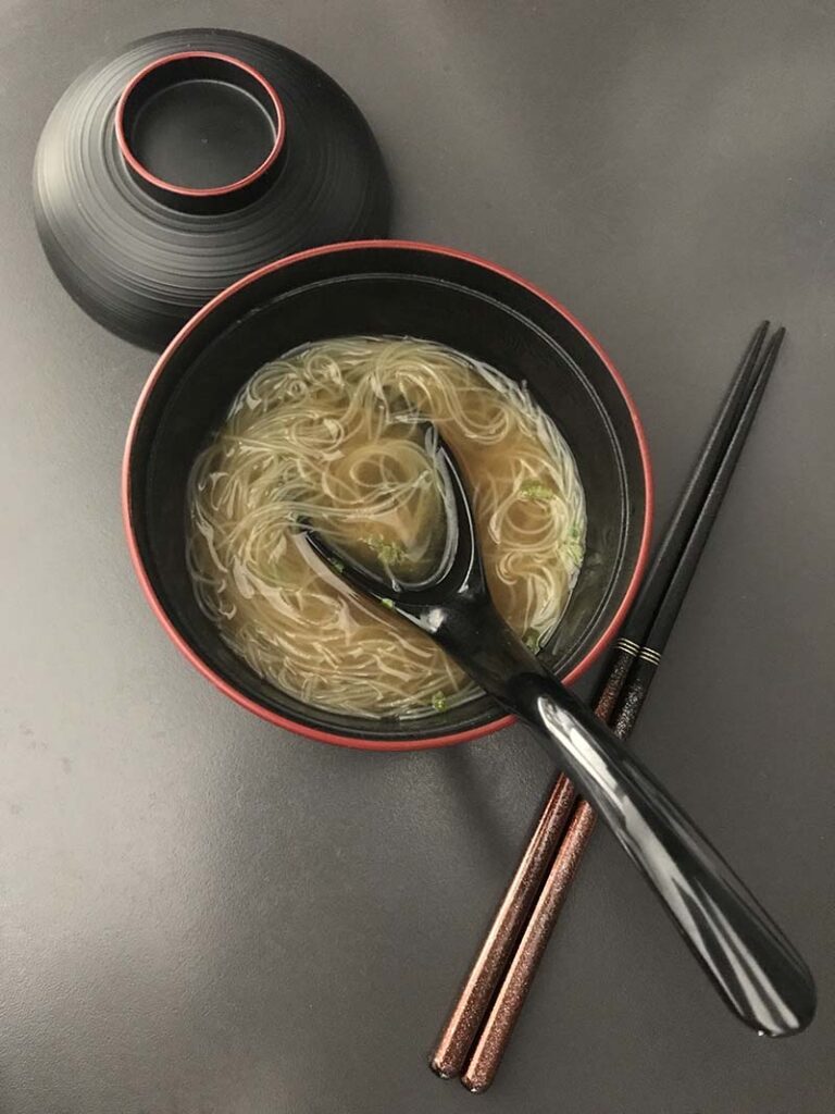 Bisque di gamberi rosa con spaghettini di riso