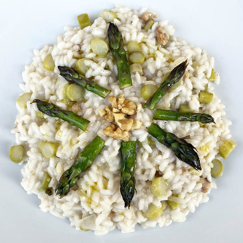 Risotto con asparagi e noci