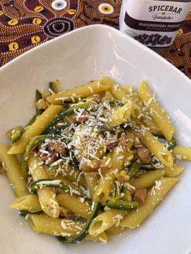 Pasta pancetta e zucchine con zafferano