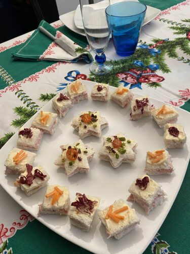 Stelle di Natale con crema al prosciutto e cognac