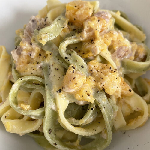 Tagliatelle con zucca e tonno