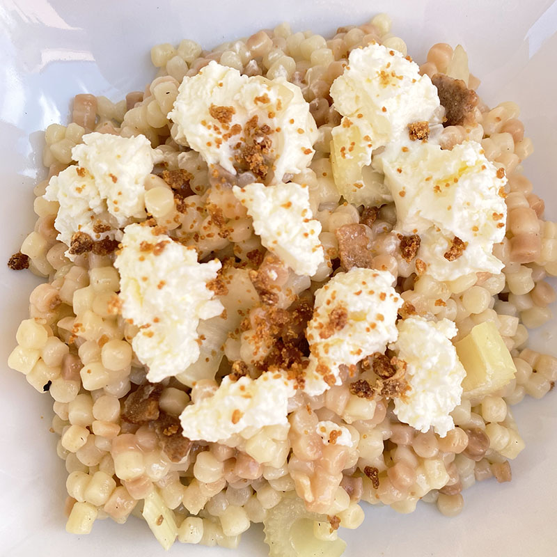 Fregola sarda con sedano robiola e bottarga