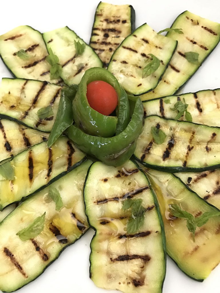 Zucchine e friggitelli con aceto di mele e menta