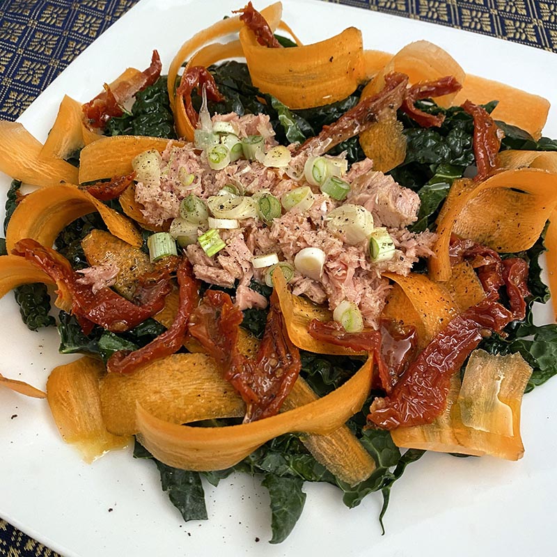 Insalata di cavolo nero tonno e carota