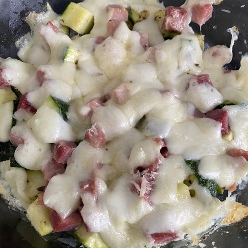 Zucchine al forno con mozzarella e prosciutto cotto