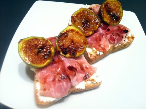 Toast fichi e crudo