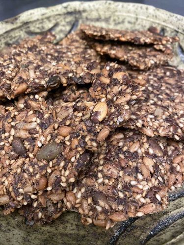 Crackers ai semi e farina di grano saraceno