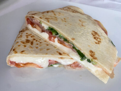 Piadine con squacquerone e crudo