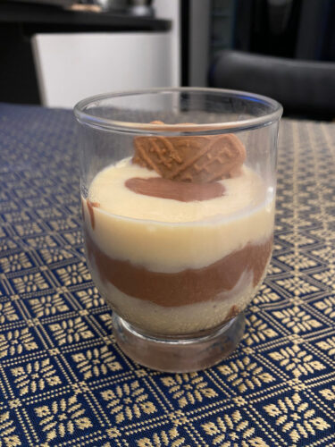 Bicchieri con crema pasticciera bigusto