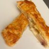 Mezzaluna con pesche brie e miele