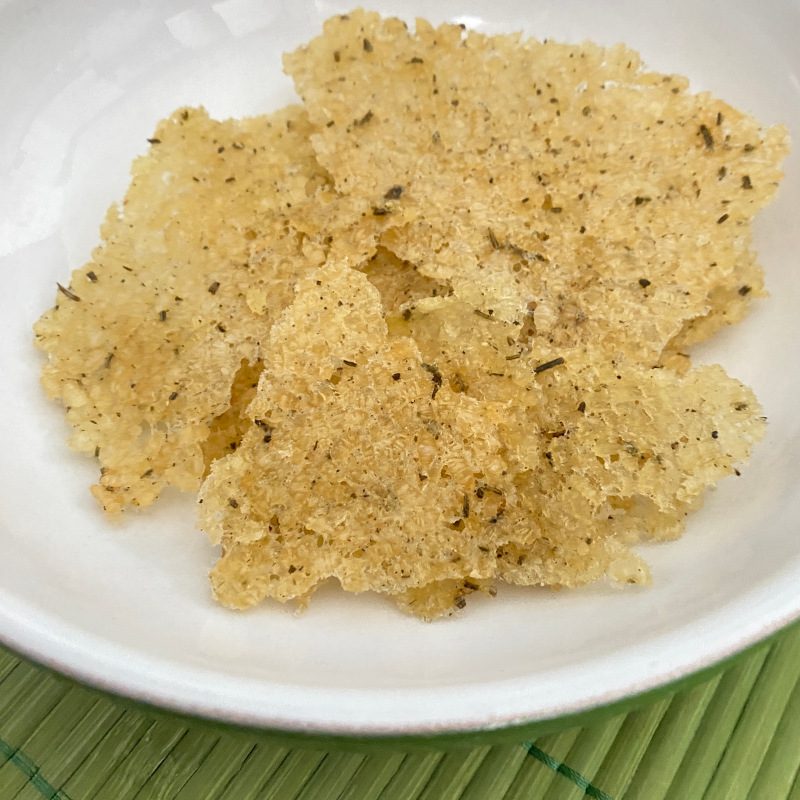 Crackers di riso con rosmarino e salvia