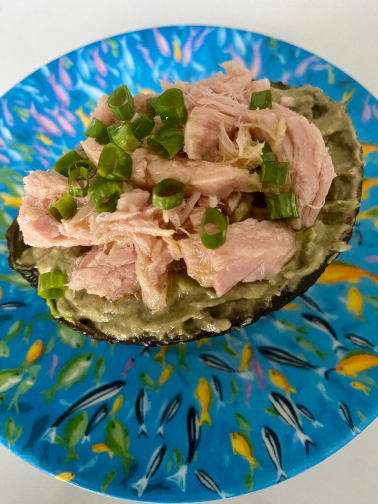 Avocado ripieno al tonno